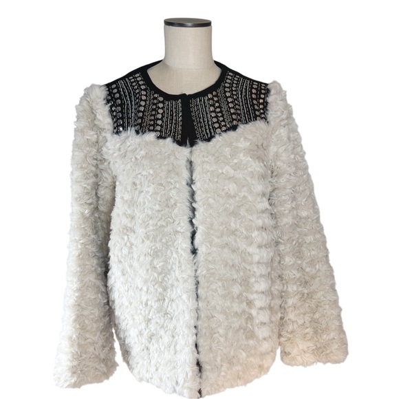 Donna Salyers’ Fabulous Furs Cream Faux Fur & Black Studded Jacket Size … - Picture 1 of 6
